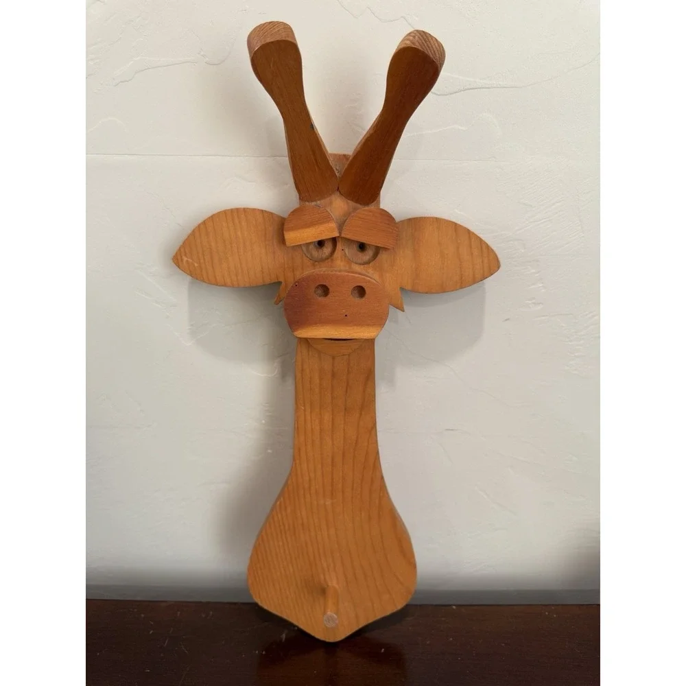 Vintage Handmade Decorative Wood Giraffe/Deer  with Hooks  wall hunger